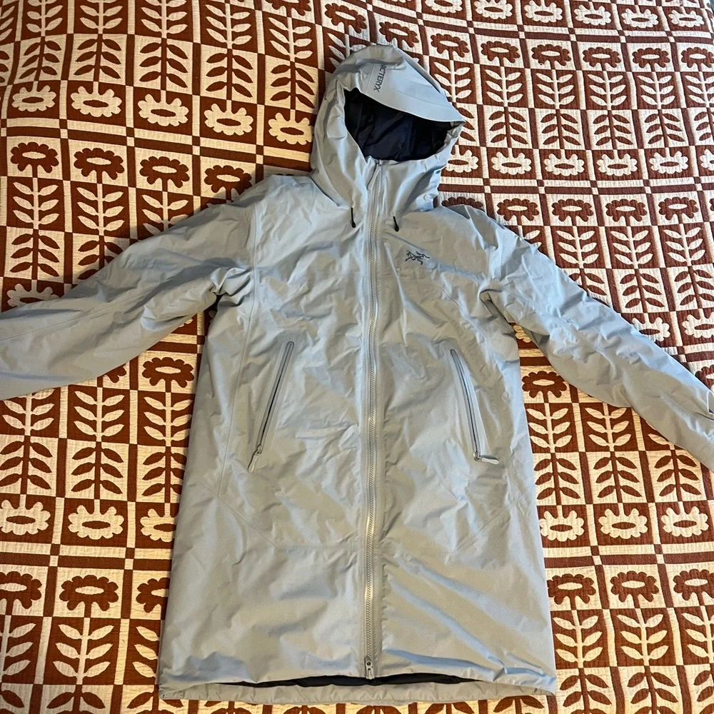 EUC Arc’teryx Insulated Beta Coat Long - Large - Picture 2 of 11